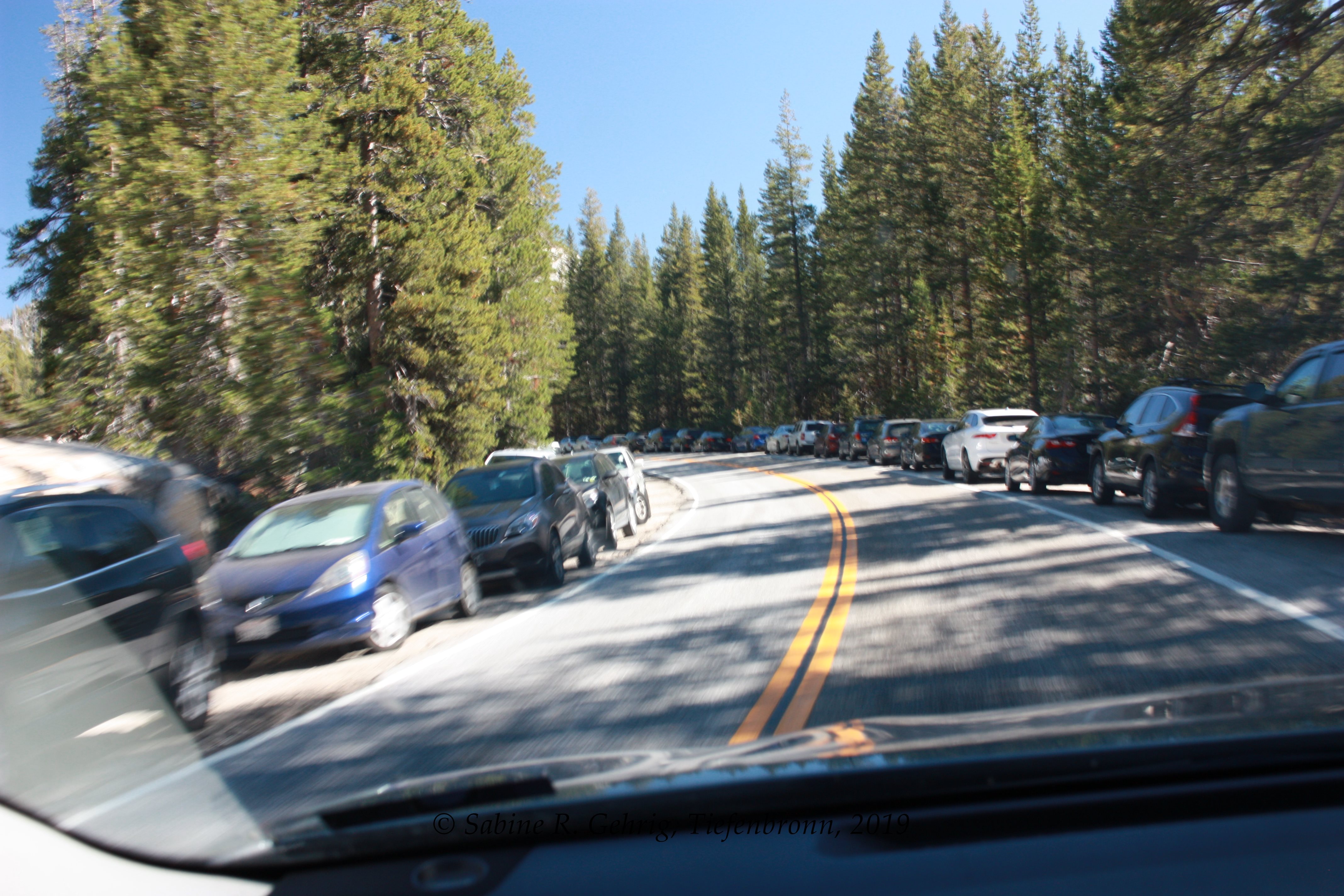 IMG_0147-Yosemite NP - Tioga Road - parkende Autos