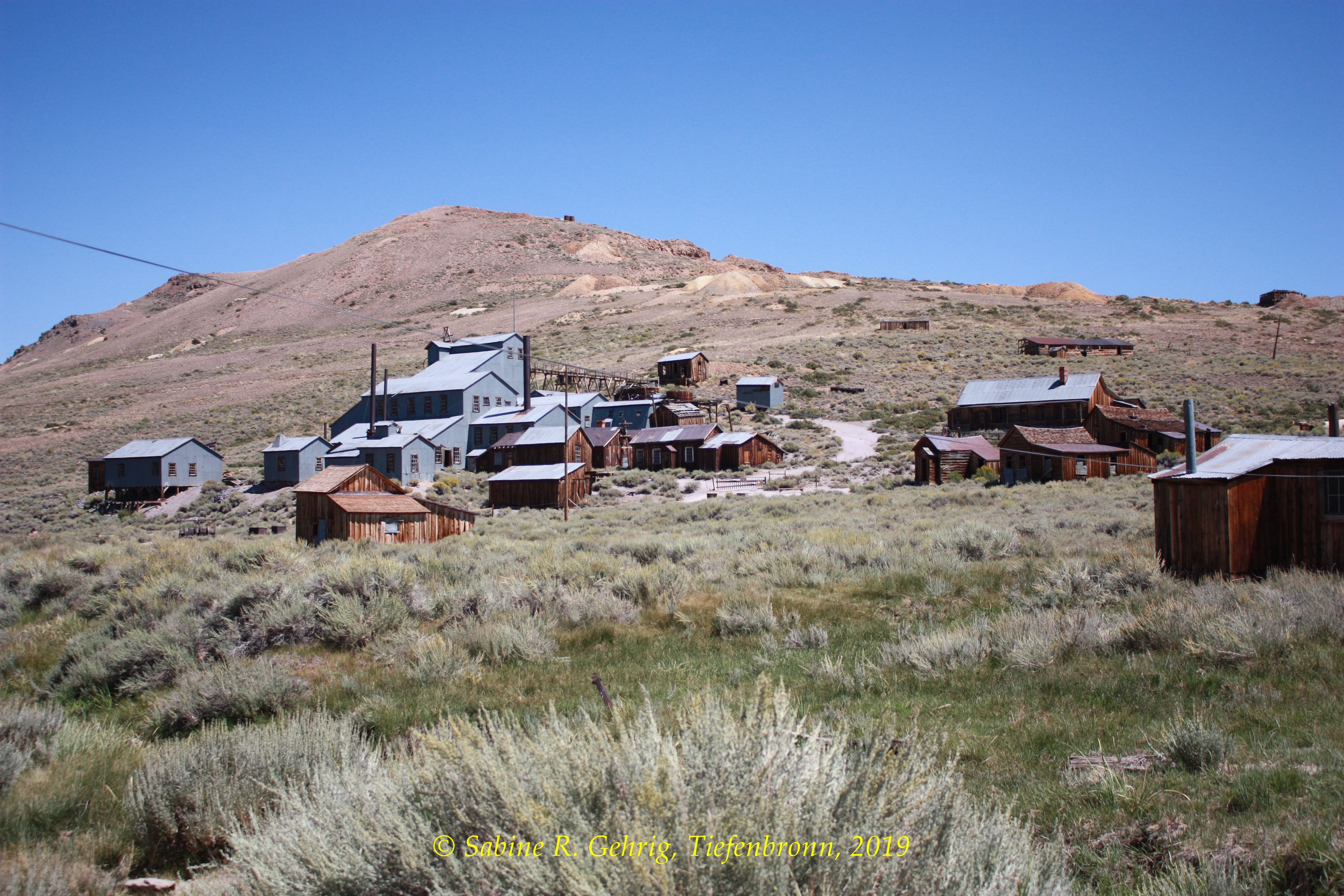 IMG_9882-Bodie SHP - Blick zur Standard Stamp Mill