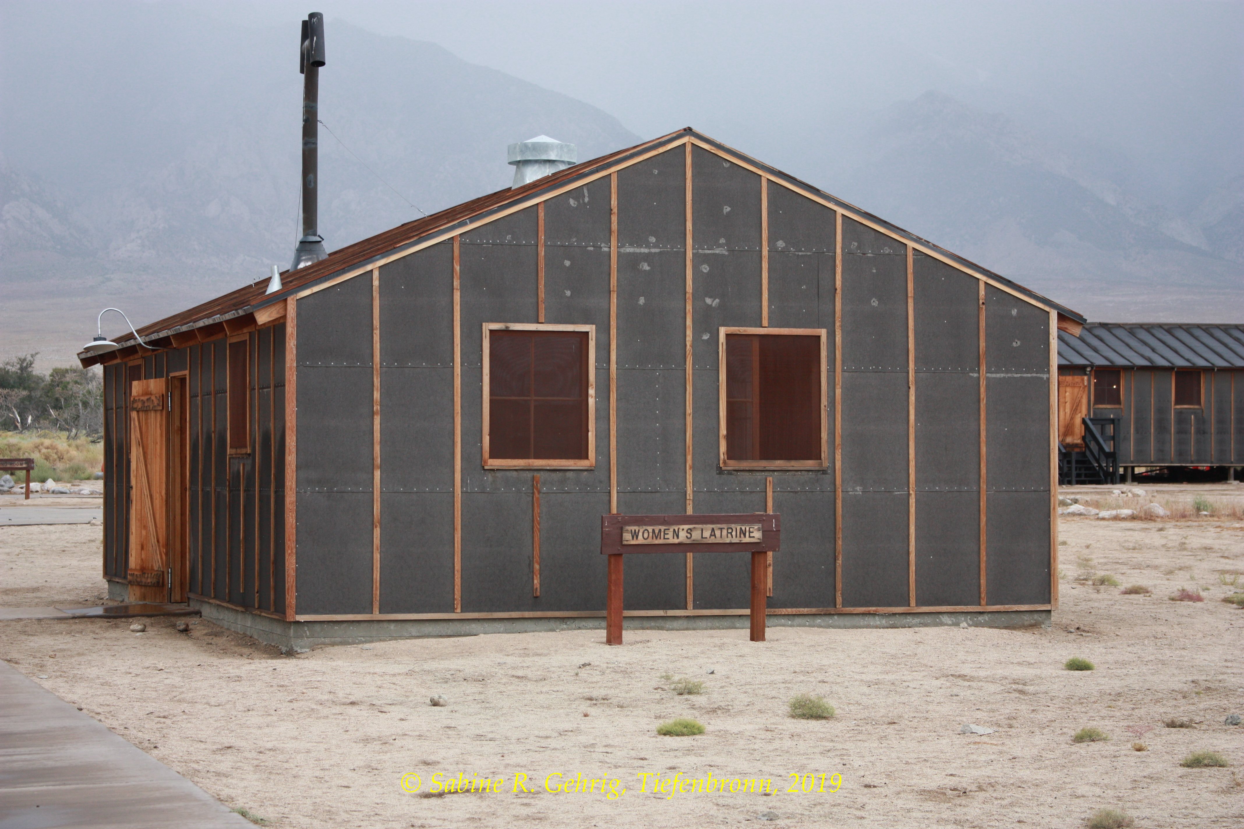 IMG_0272-Manzanar NHS - Block 14 - Women's Latrine