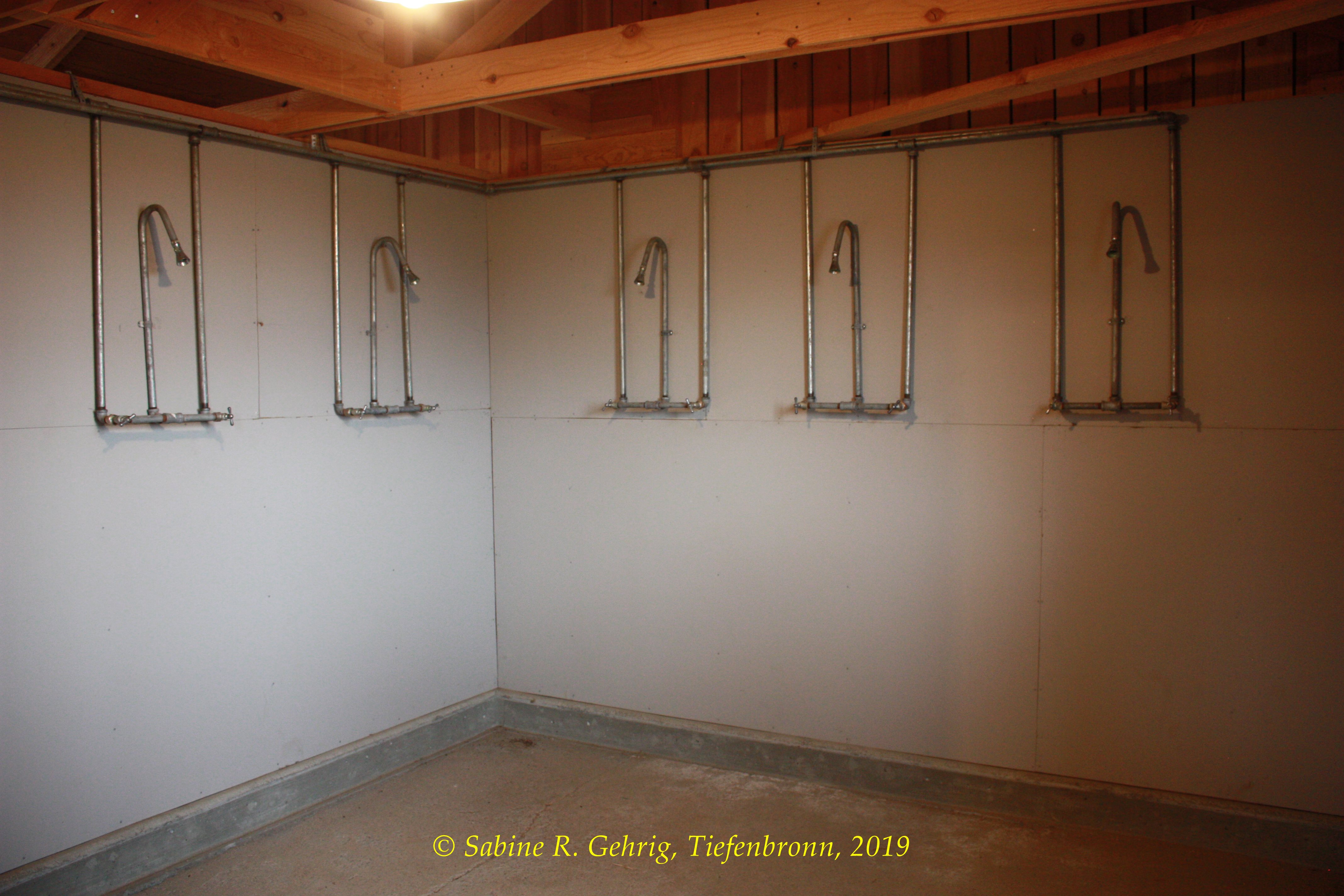 IMG_0274-Manzanar NHS - Block 14 - Women's Latrine - Duschen