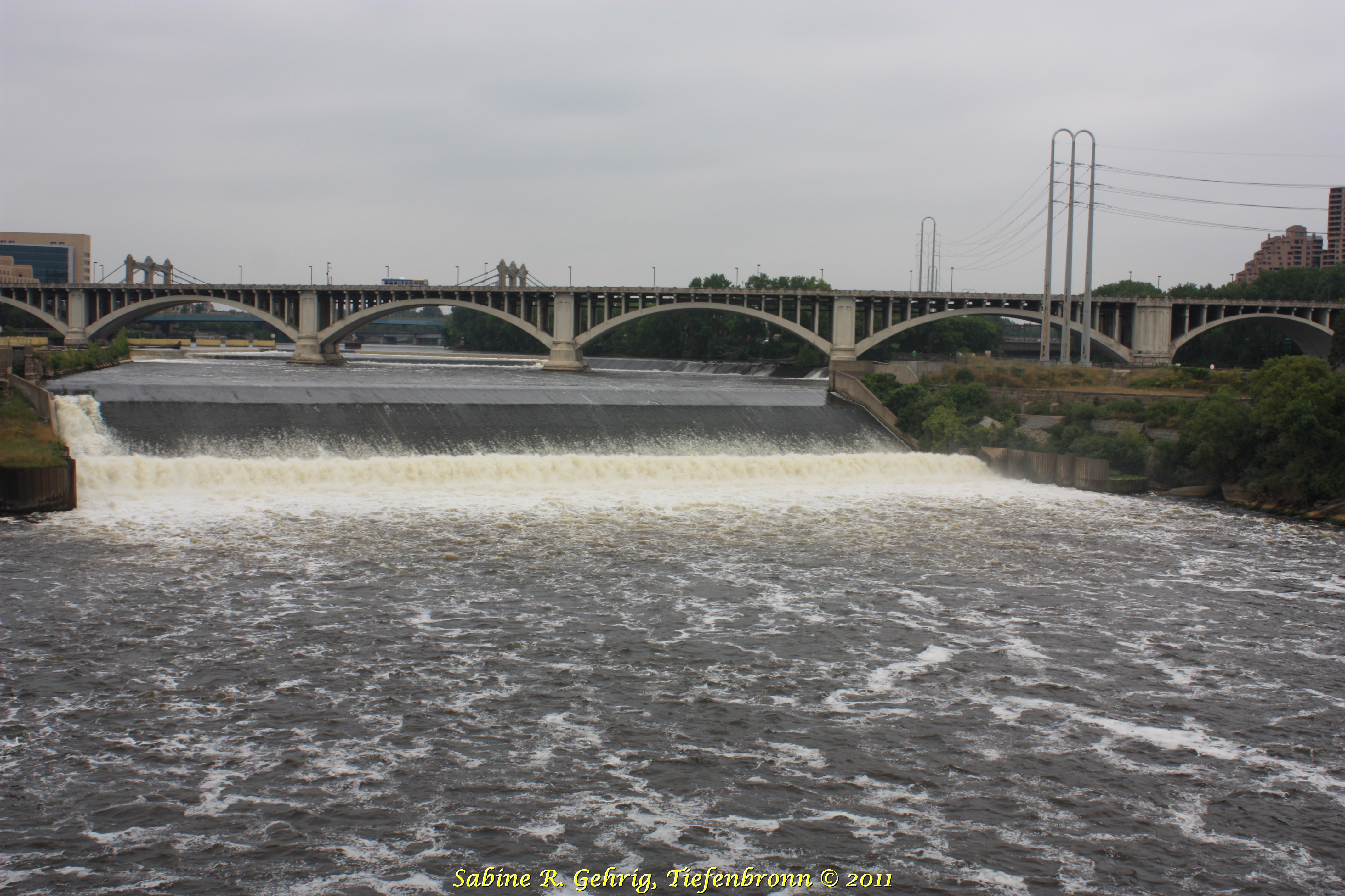 IMG_1828 - Minneapolis - St. Anthony Falls - Hauptwasserfall
