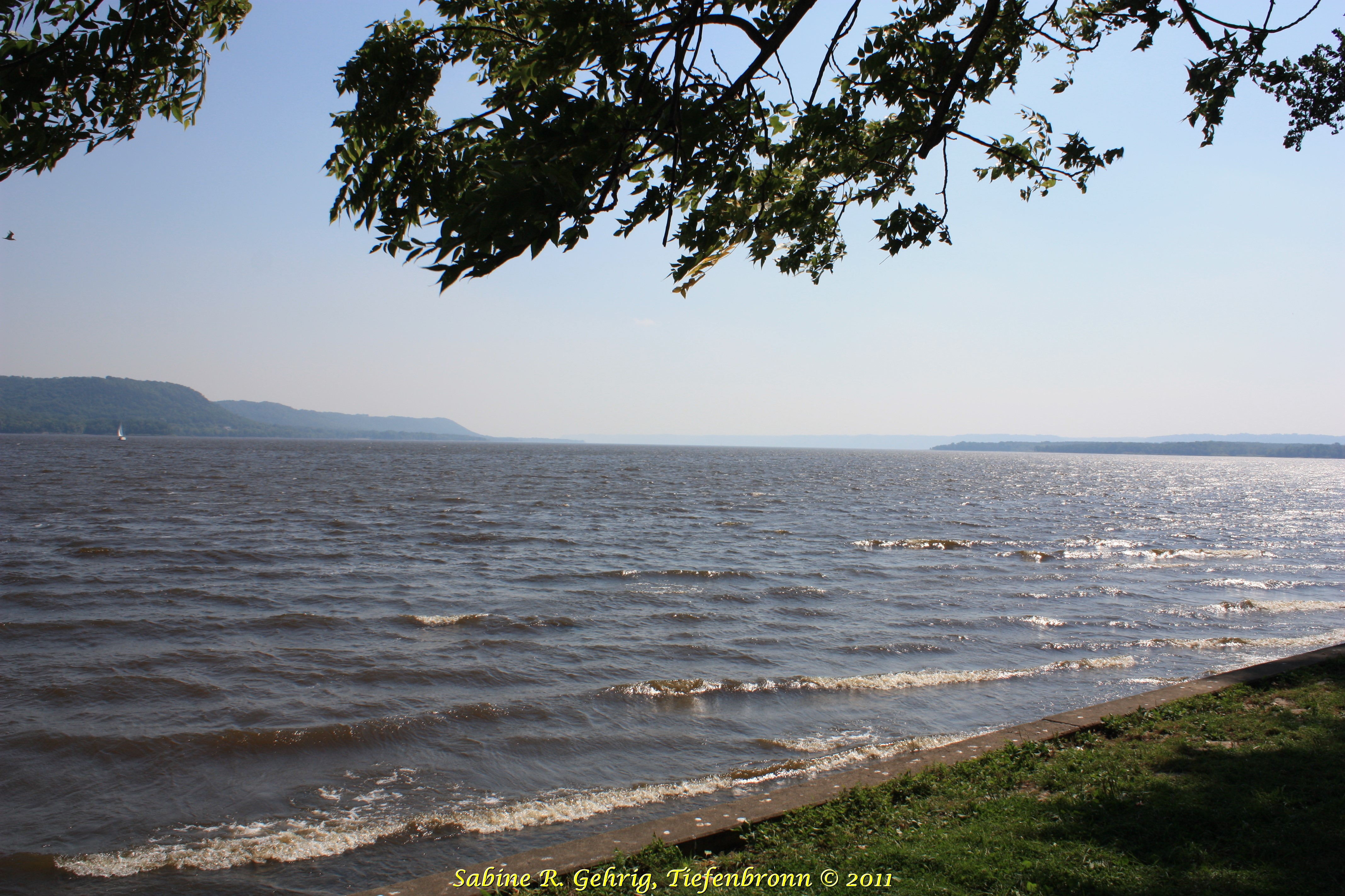 IMG_1868 - US 61 - Lake Pepin - Rtg. S