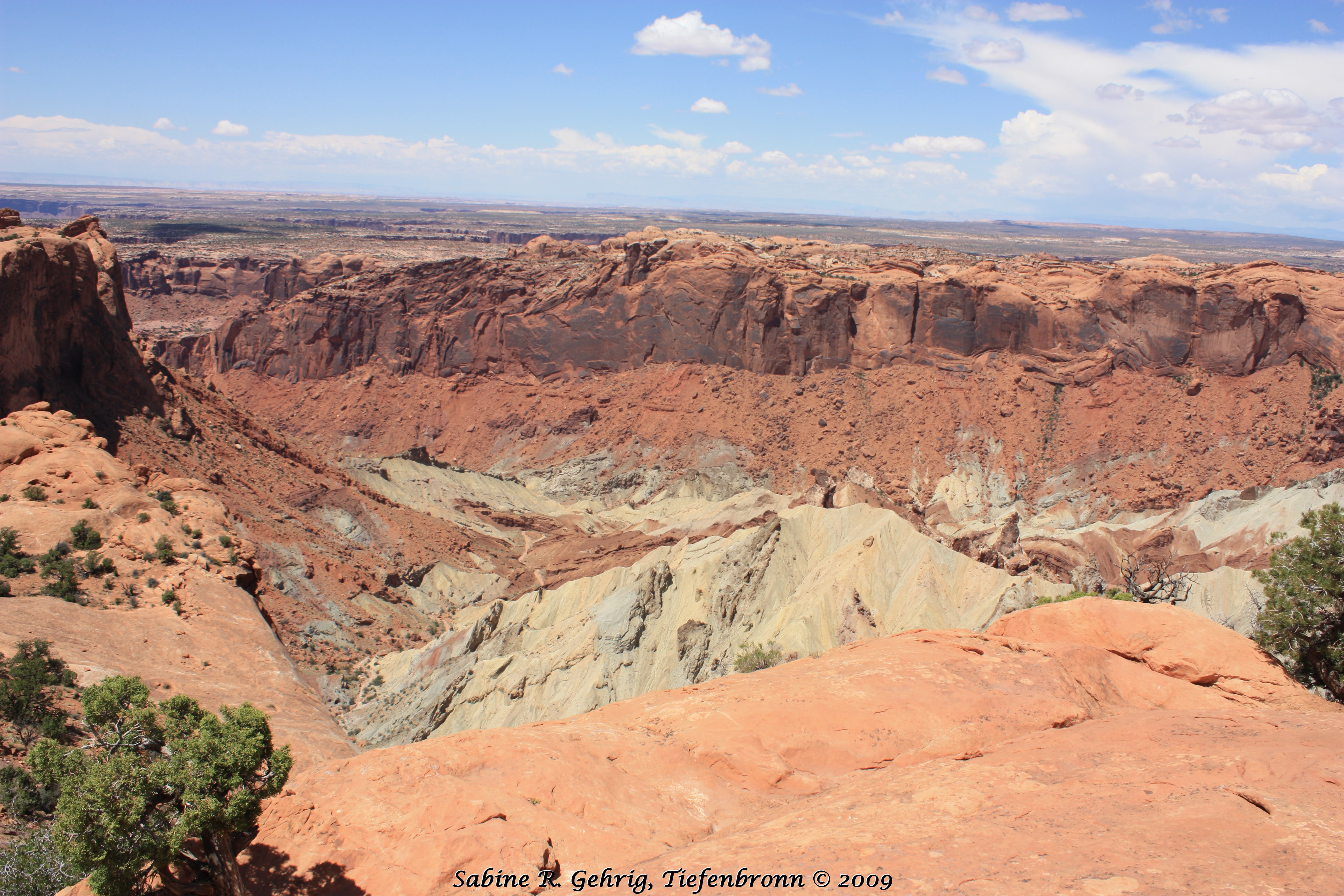 IMG_0524 - Canyonlands NP - Island Sky - Upheaval Dome - Blick in Krater