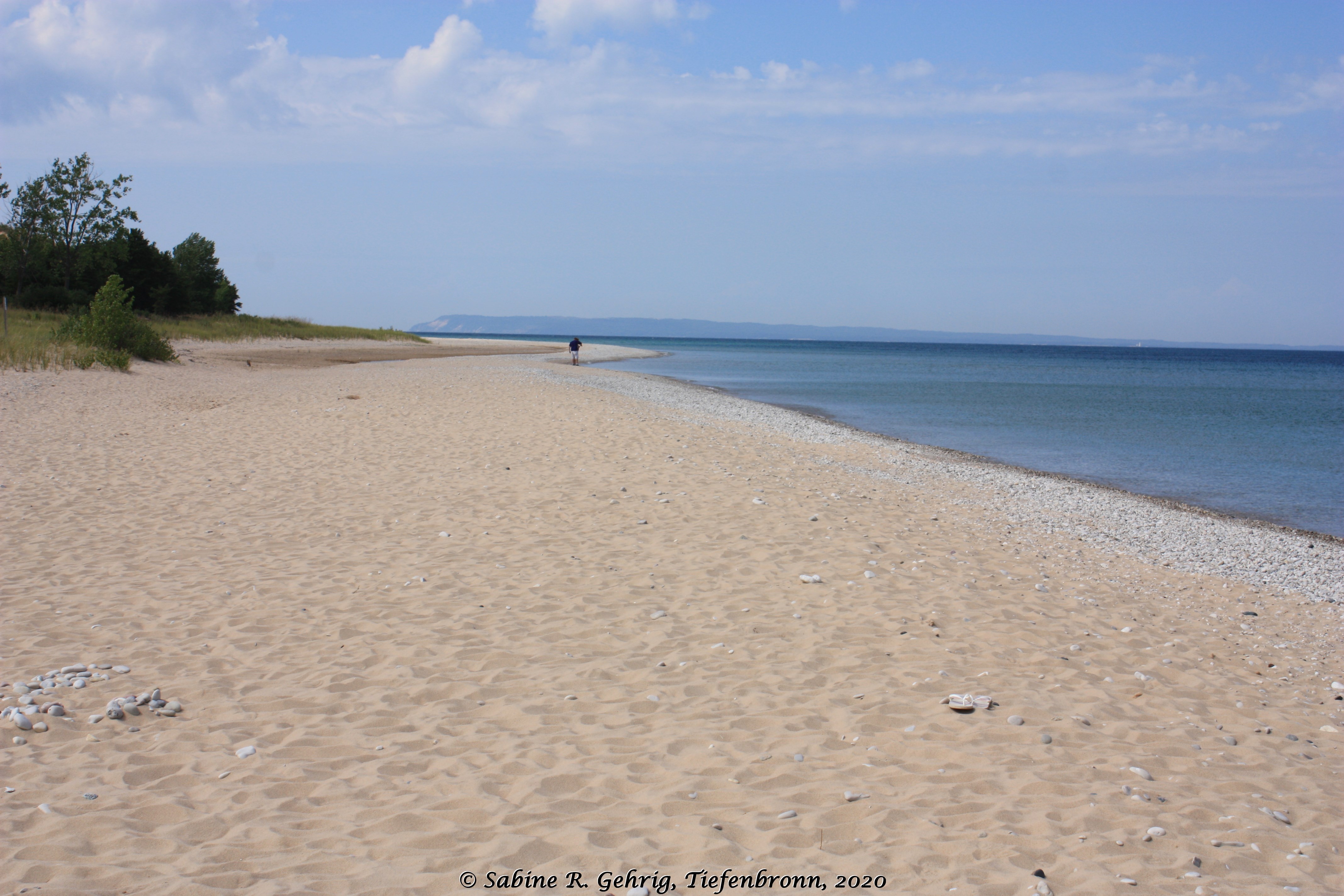 IMG_1227 - SBDNL - Glen Haven - Blick auf South Manitou Island u. Strand Rtg. W