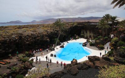 Mittagessen im ‚Lavatunnel‘ – möglich in Jameos del Agua auf Lanzarote